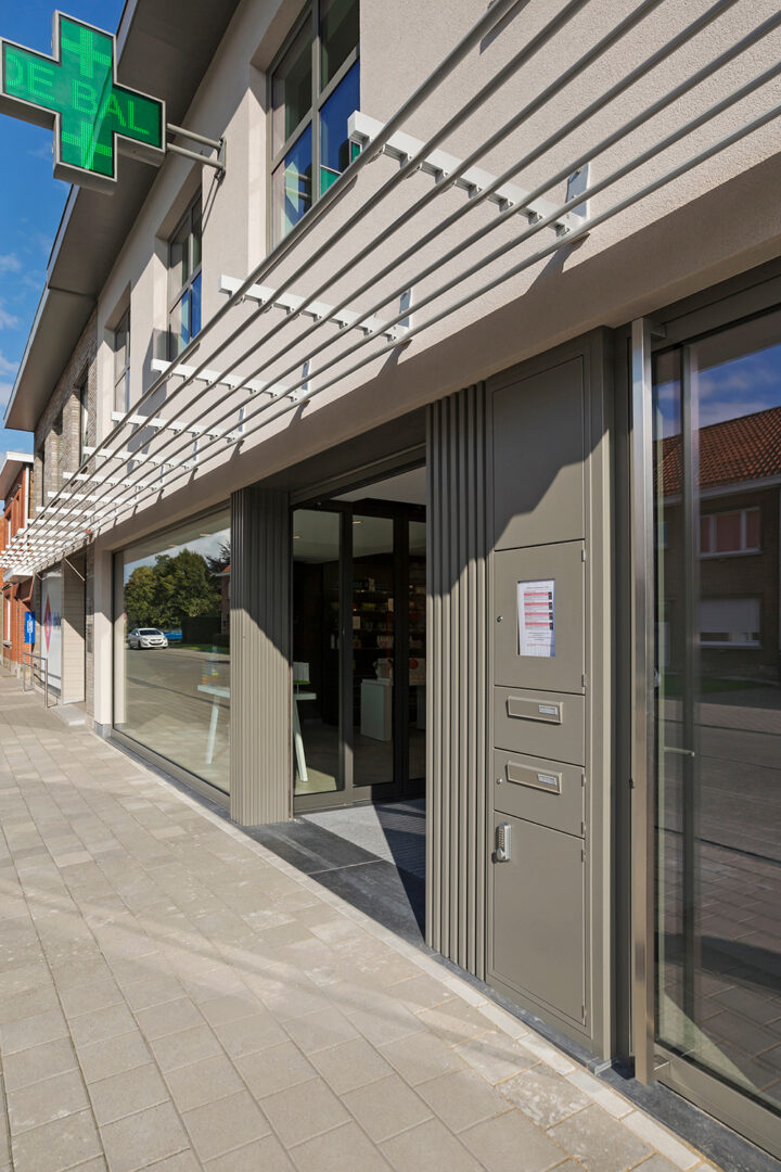 Read more about the article Pharmacy in Menen